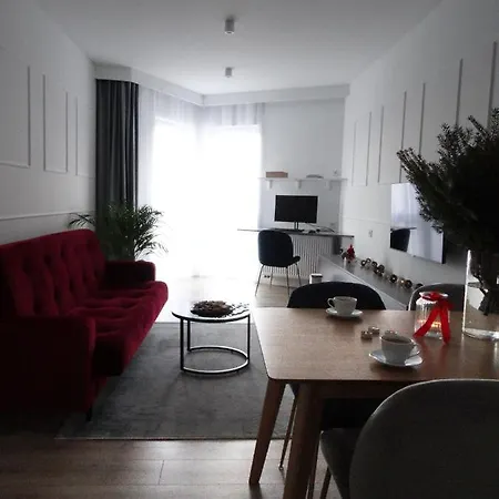 Apartament River House *
